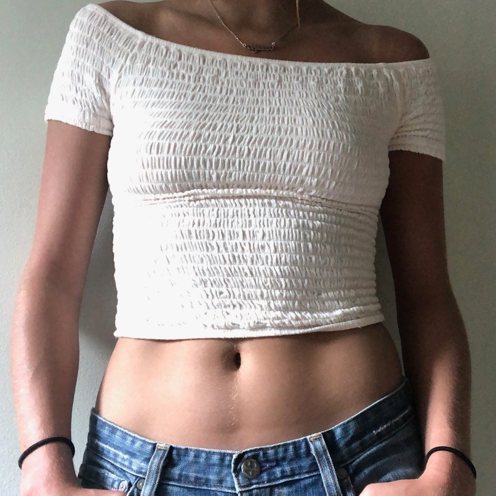 Light pink Brandy Melville crop